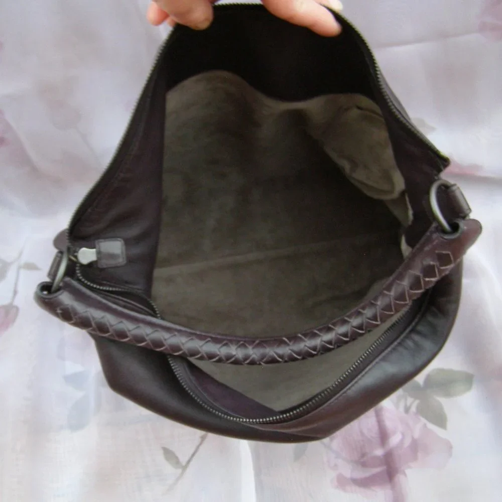 EUC BOTTEGA VENETA Large Leather Purple Eggplant Hobo Bag